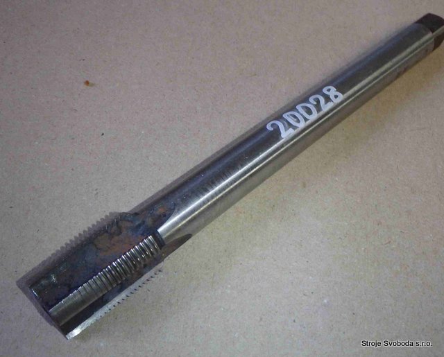 Závitník maticový R3/4" celková délka 250 HSS (20028 (2).jpg)